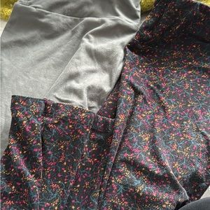 2 Pairs LulaRoe Onesize Leggings- gray and black floral